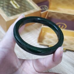 Alternative view of Dark Green Jade Bangle JB001