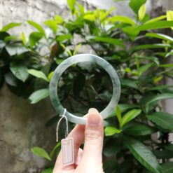 Alternative view of White Light Green Jade Bangle JB038